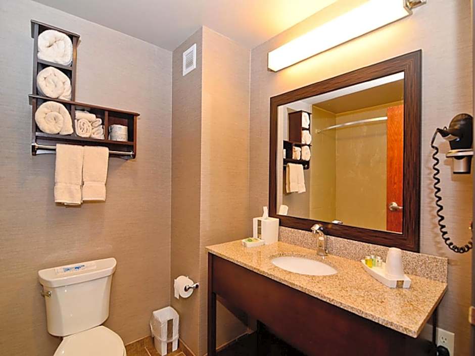 Astoria Hotel & Event Center