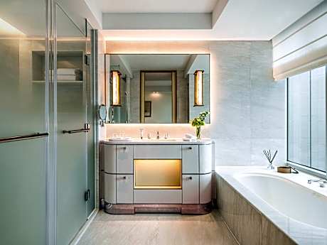 Grand Penthouse, 2 Bedrooms (2 King Beds)