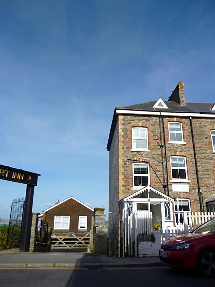 Cliff House B&B & The Moorings Apartments – Newquay