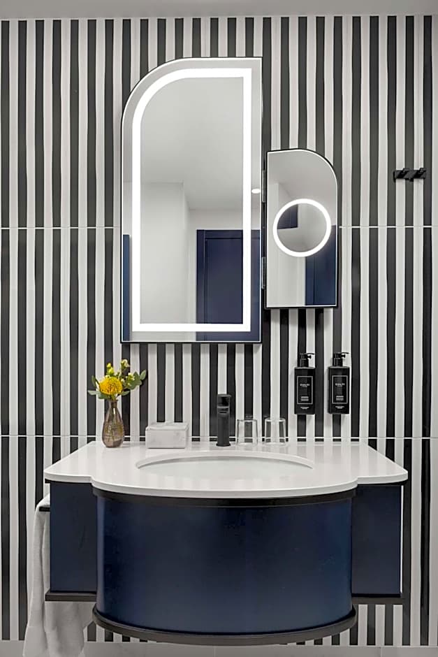 Anglo American Hotel Florence, Curio Collection by Hilton