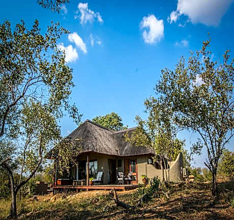 Little Garonga - 2 Game Drives Included