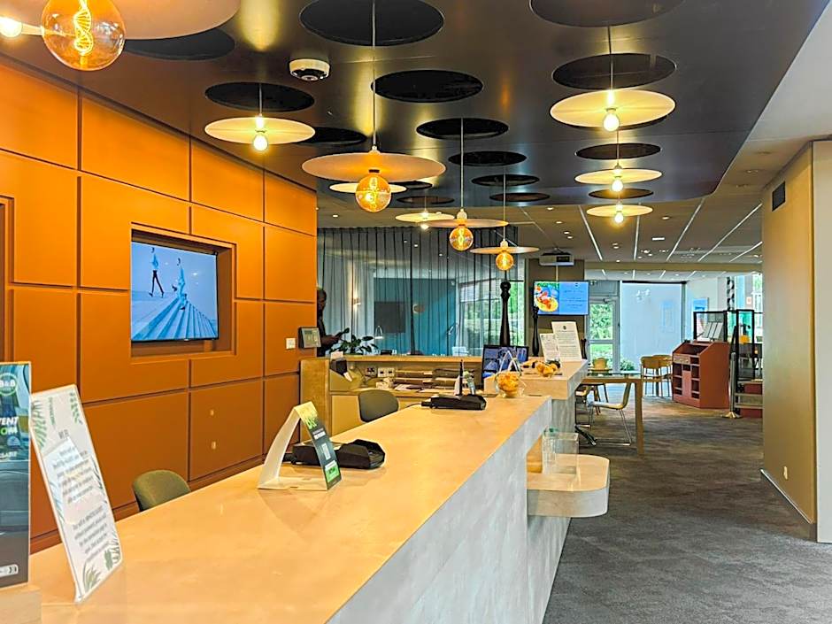 B&B HOTEL Cergy Port 4 étoiles