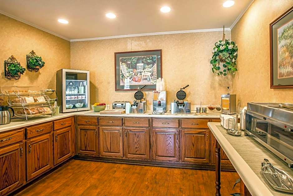Quality Inn Greeneville - Tusculum