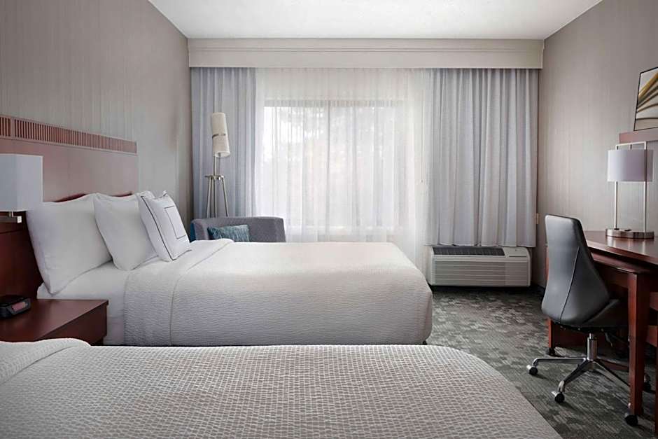 Fairfield by Marriott Inn & Suites Stoughton