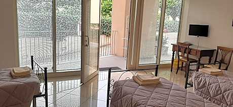 Triple Room with Private Bathroom