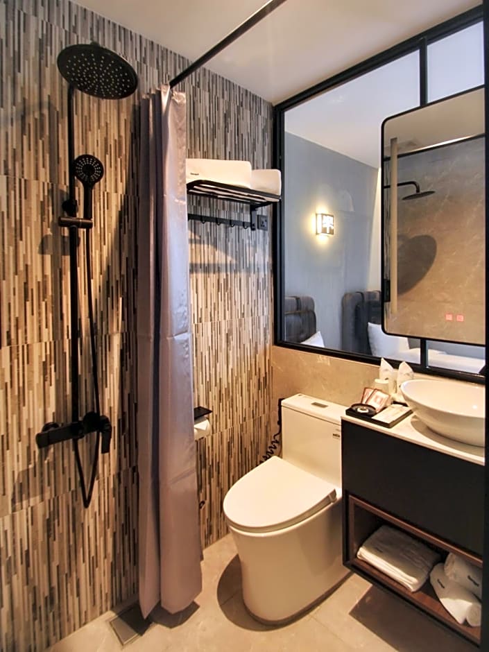 The Seraya Hotel