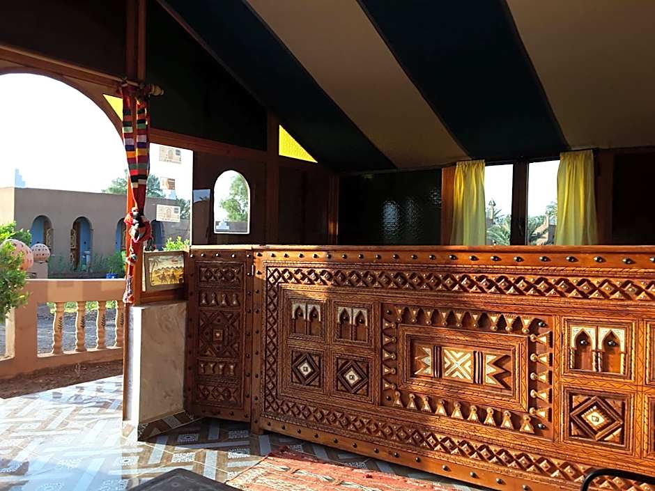 Oasis Tilogui-Luxury Hotel Restaurant and Desert Excursions In Zagora