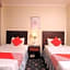 OYO 112 Semiramis Hotel