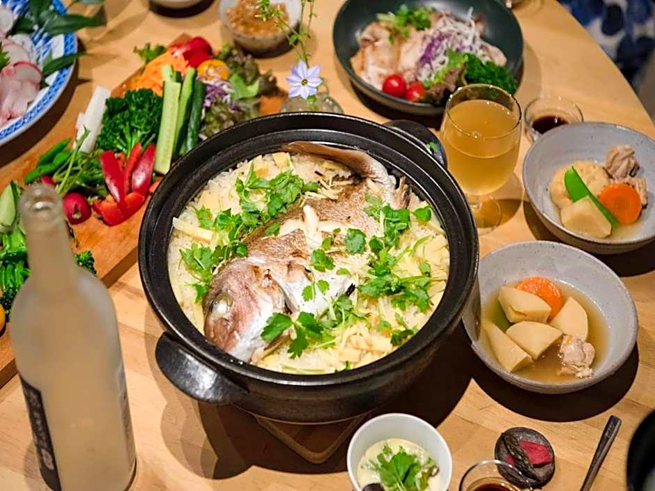 Hostel & Tatami Bar Uchikobare -内子晴れ-