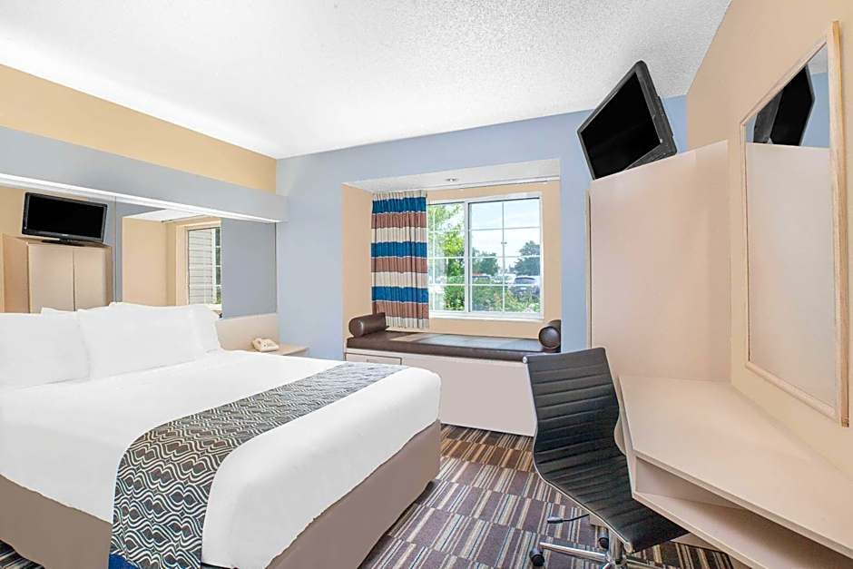 Microtel Inn & Suites By Wyndham Clear Lake