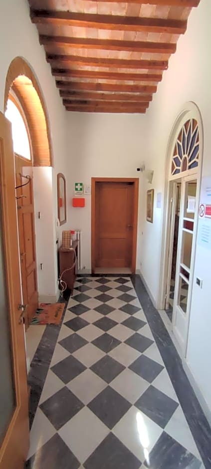 ROOM IN VILLA -Livorno - Montenero