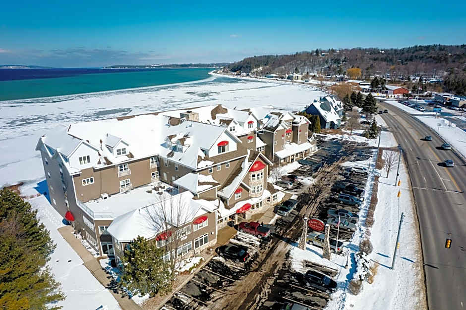 Cherry Tree Inn & Suites