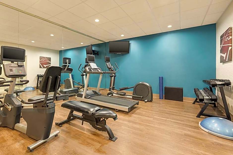 Holiday Inn Express Hotel & Suites Opelika Auburn By IHG