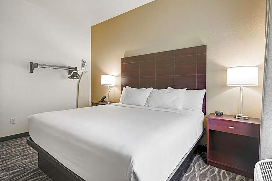 Cobblestone Hotel & Suites - Mosinee