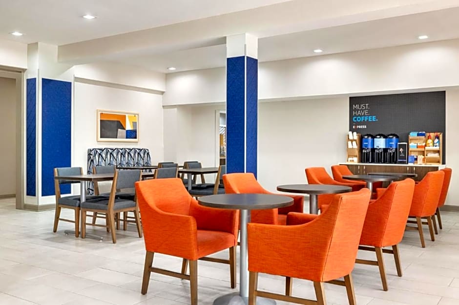 Holiday Inn Express & Suites Opelousas By IHG