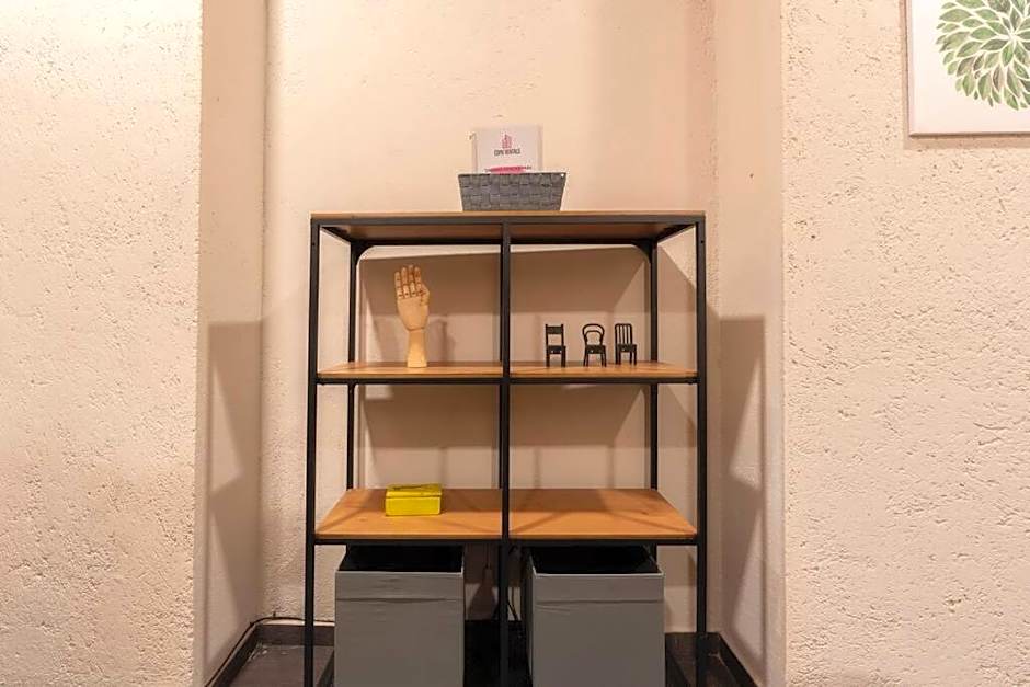 205 Zocalo Cathedral 2bdrmB 2Bath fits 10 AC Apt