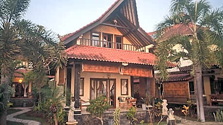 Bungalow with Sea View