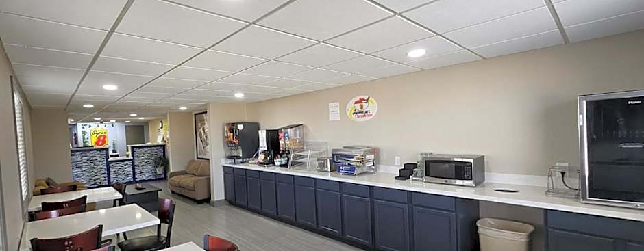 Super 8 by Wyndham Buffalo