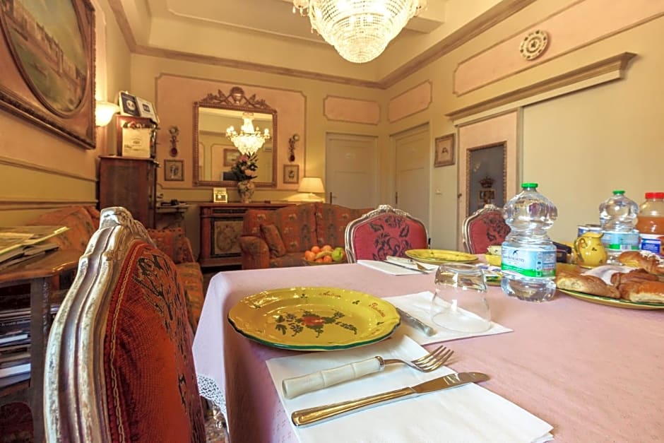 Antica Residenza D'Azeglio Room&Breakfast di Charme