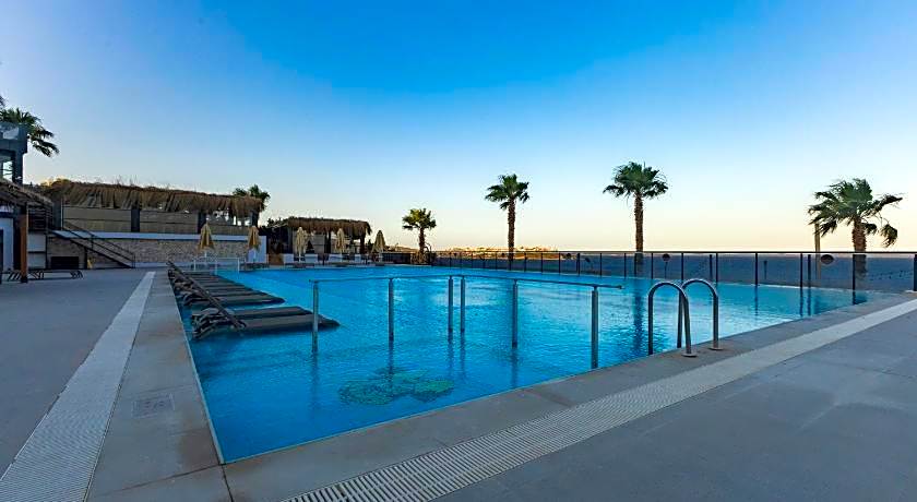 The Nowness Luxury Hotel & Spa