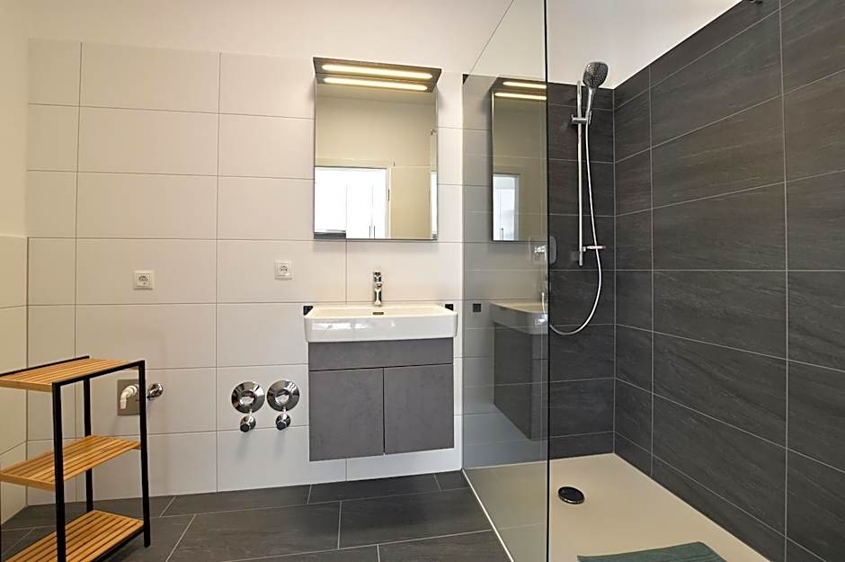 myQuartier Central City Suites digital self check in