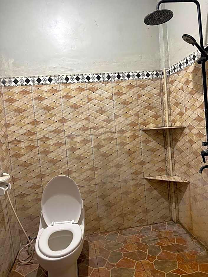 Sumbawa Maluk Homestay Kost tika