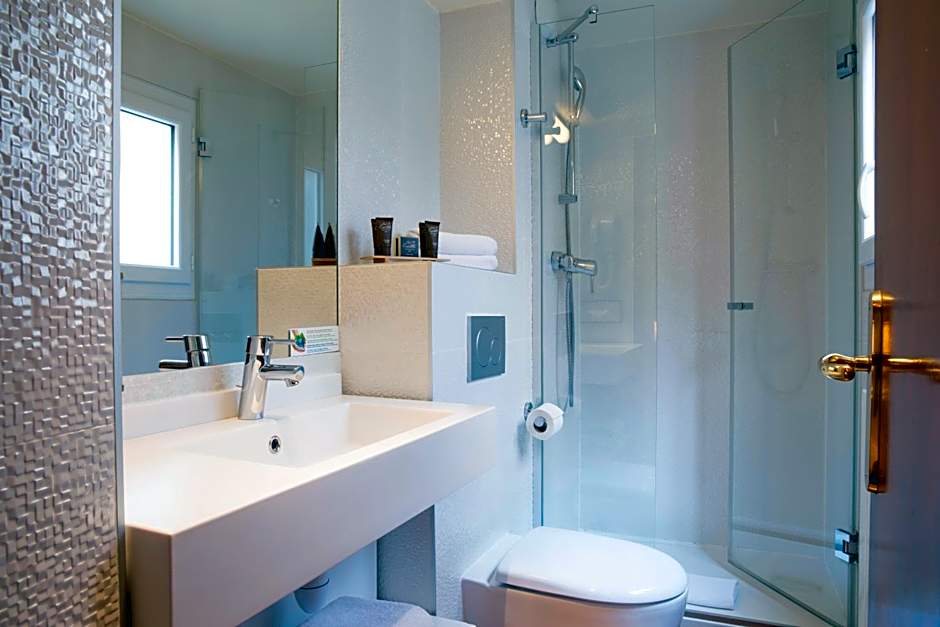 Hotel Des Deux Continents