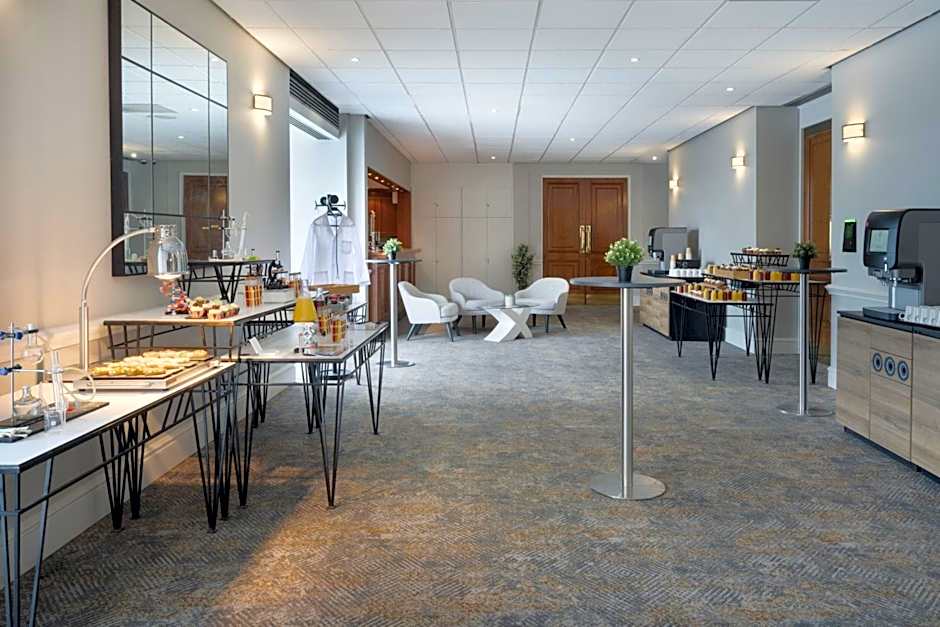 Delta Hotels by Marriott Heathrow Windsor