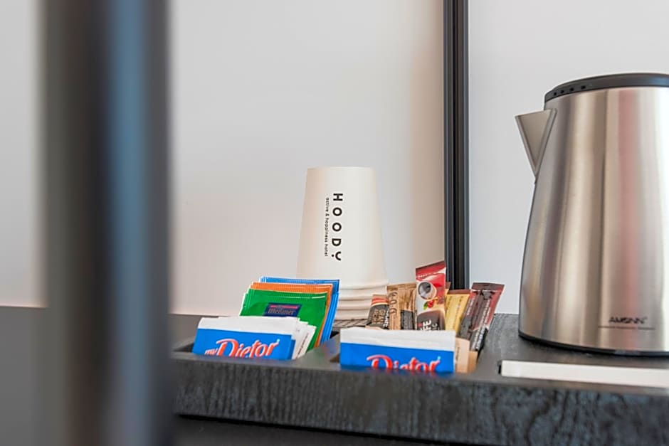 HOODY ACTIVE & HAPPINESS HOTEL