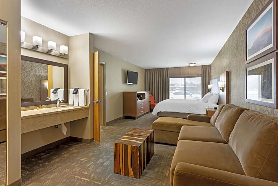 Best Western Plus Cottontree Inn