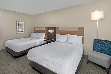 Standard Queen Room with Two Queen Beds - Communications Accessible