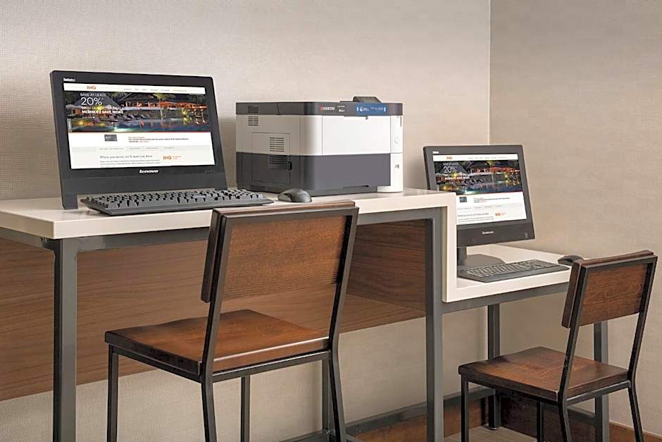 Holiday Inn Express Hotel & Suites Annapolis by IHG