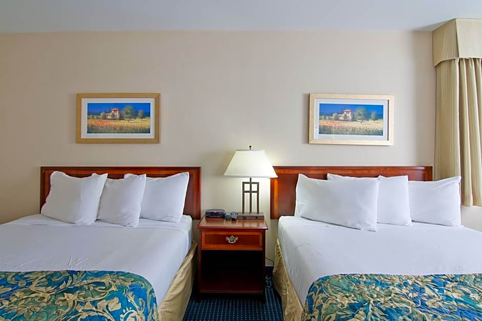 Photo 1 of 5 of 1 Queen Bed, Mobility Accessible