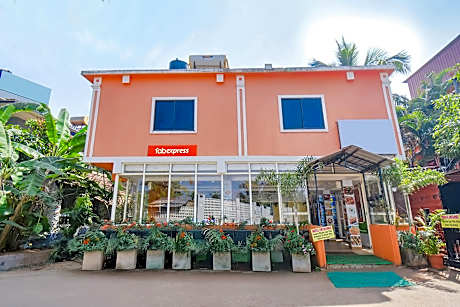 Via Shanel Beachside Resort