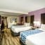 La Quinta Inn & Suites by Wyndham Clarksville