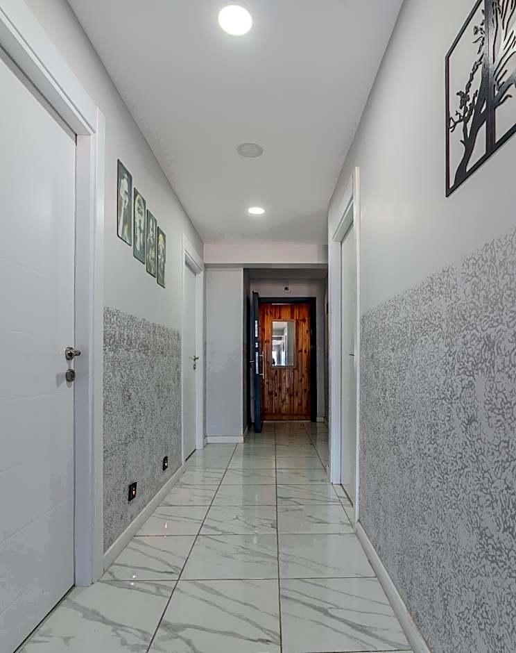 Airport Black Sea Hotel & Restaurant