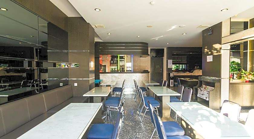 Lovina Inn Nagoya Batam