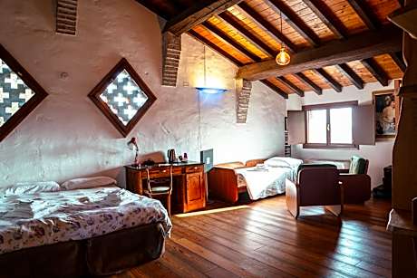 Suite with Sauna and Mountain View