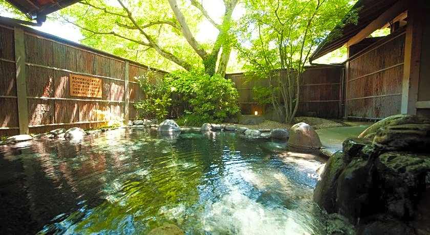 Yufuin Kutsurogi No Yado Nanakawa