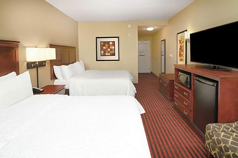 Photo 1 of 4 of 2 Queen Beds