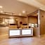  Holiday Inn Express & Suites