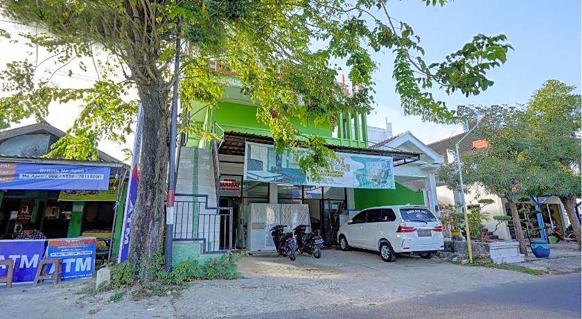 Hotel O Sahabat Syariah Near Plasa Telkom Bawean