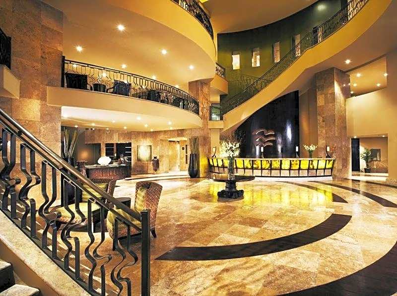 2 BR CONDO LAS PALOMAS SANDY BEACH