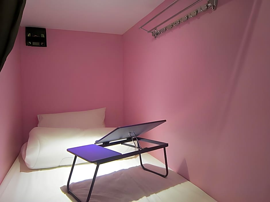 Thirty Three Stewart Houze Guest House