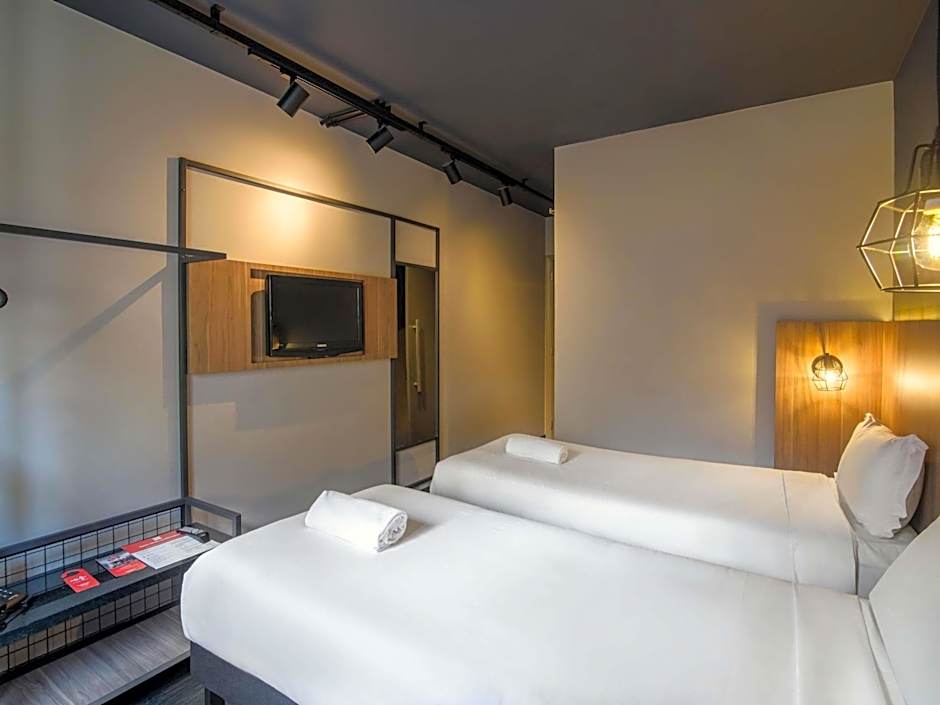 Ibis Curitiba Batel