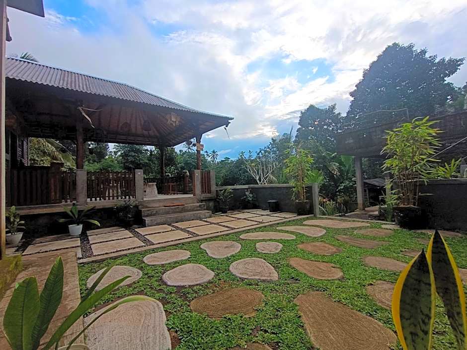 Artomoro Bali
