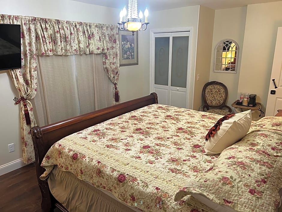 Holland Farmhouse Inn B&B