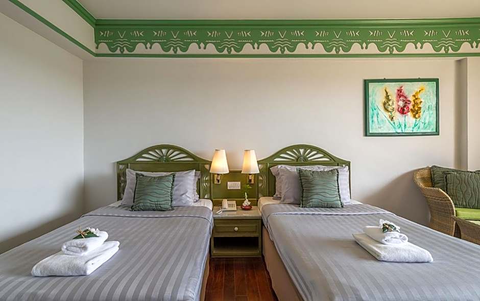 Photo 1 of 6 of Deluxe Twin Room
