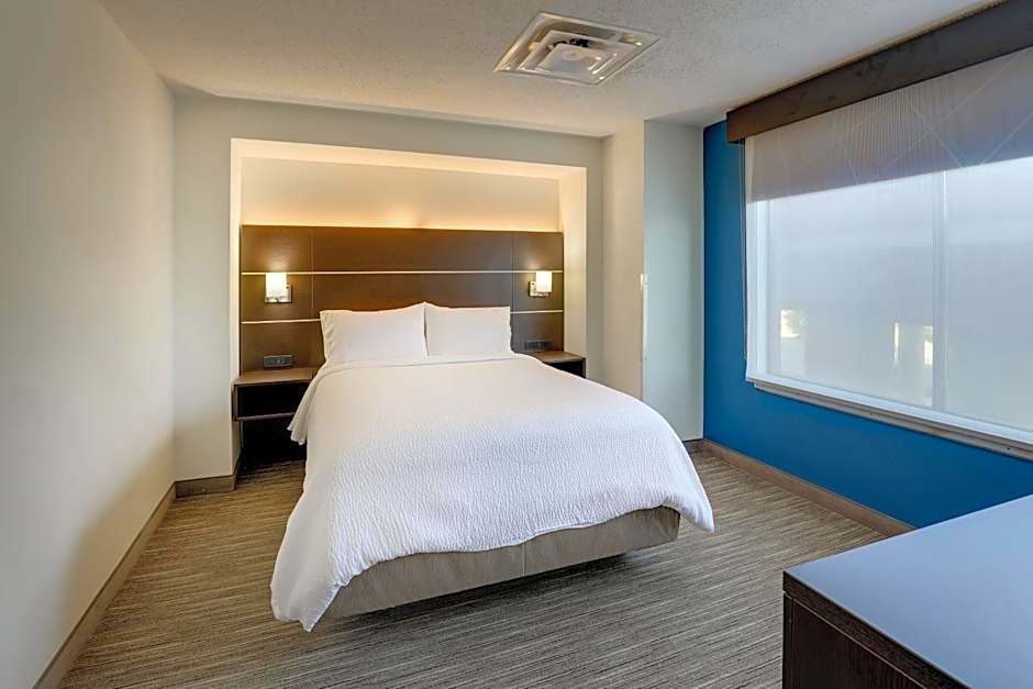 Holiday Inn Express Hotel & Suites- Gadsden By IHG