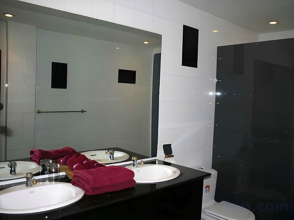 Aquarius Gay Guesthouse and Sauna